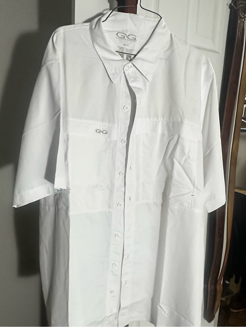 GG Collection White Short-Sleeve Button-Down Shirt with GG Chest Logo